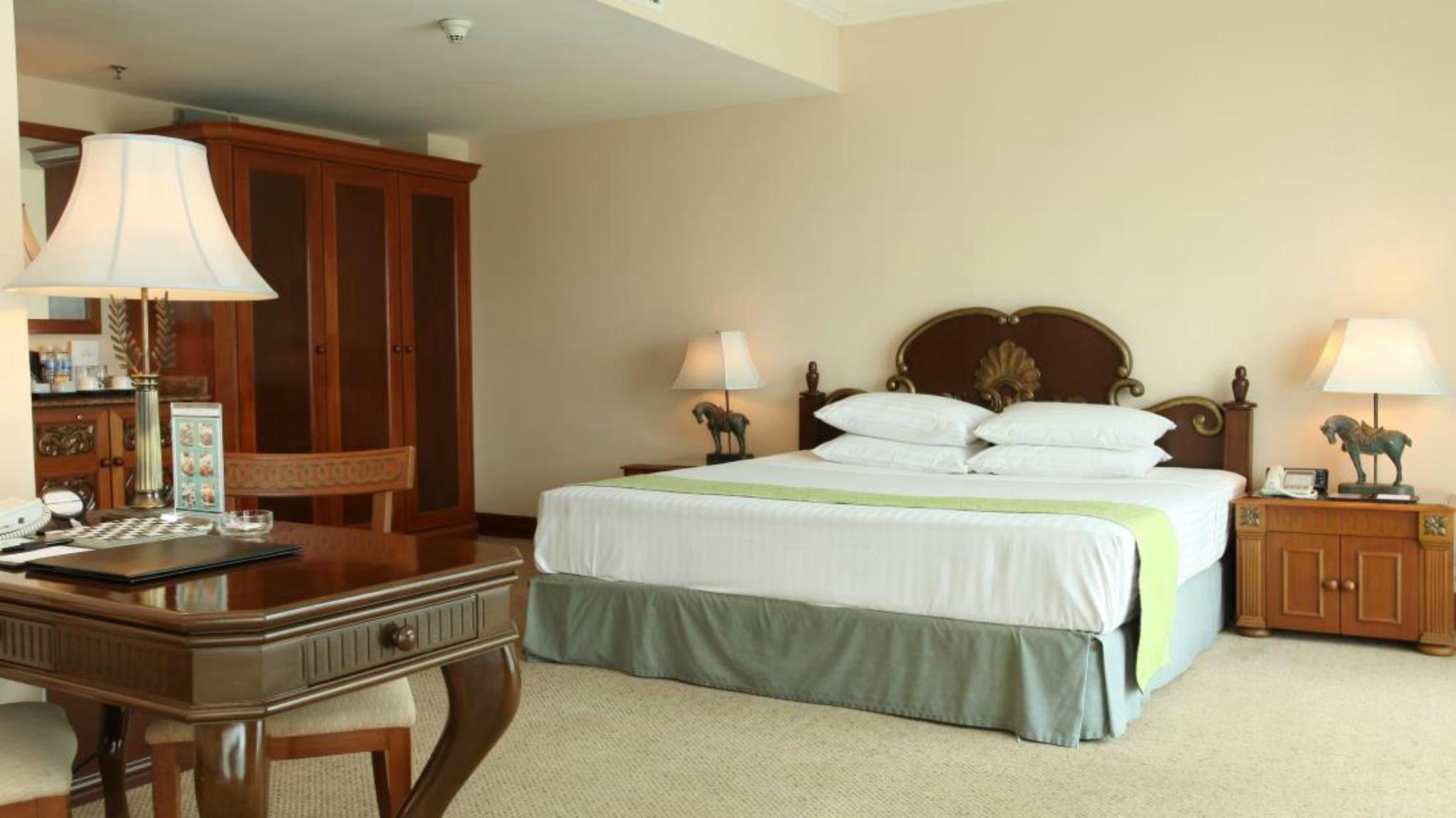 Palace Of The Golden Horses Seri Kembangan Exterior photo A bedroom at the hotel
