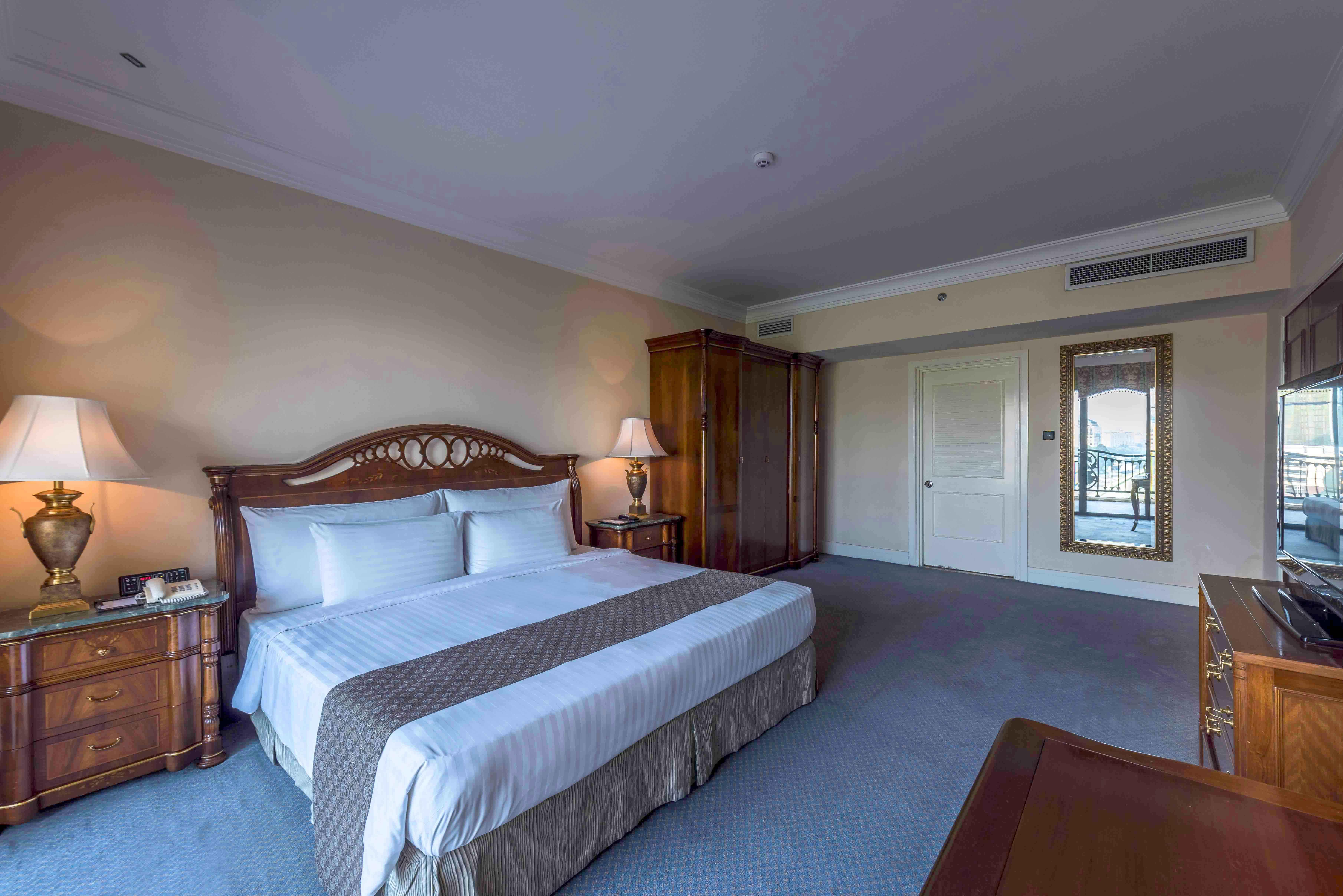 Palace Of The Golden Horses Seri Kembangan Exterior photo A bedroom at the hotel
