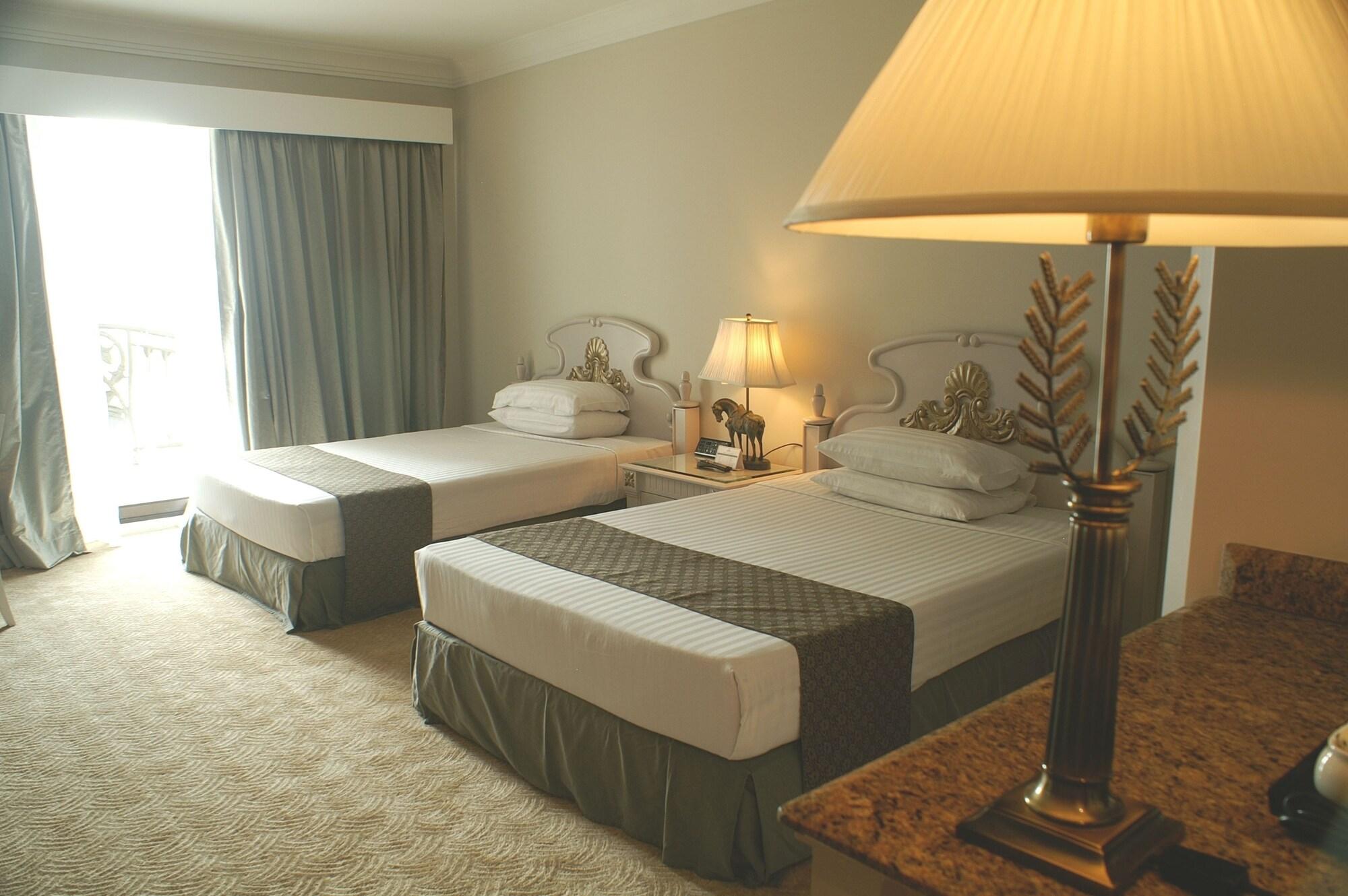 Palace Of The Golden Horses Seri Kembangan Exterior photo A room at the hotel
