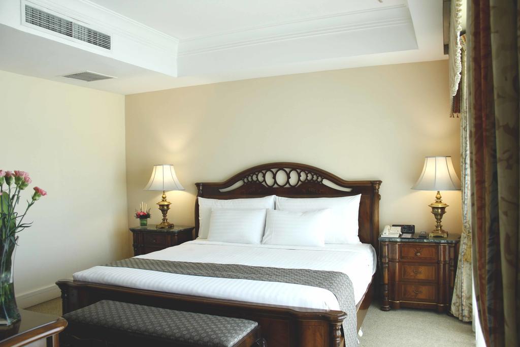 Palace Of The Golden Horses Seri Kembangan Exterior photo A bedroom at the hotel