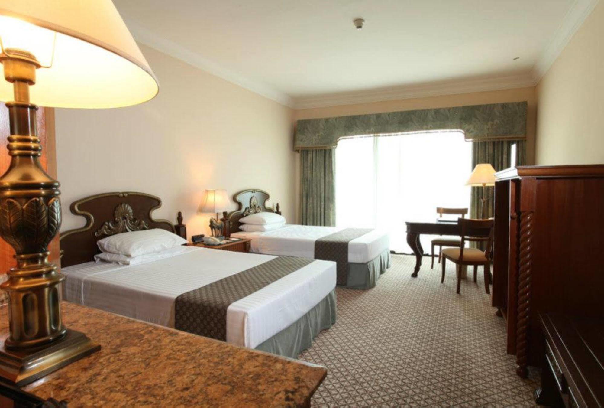 Palace Of The Golden Horses Seri Kembangan Exterior photo A room at the hotel